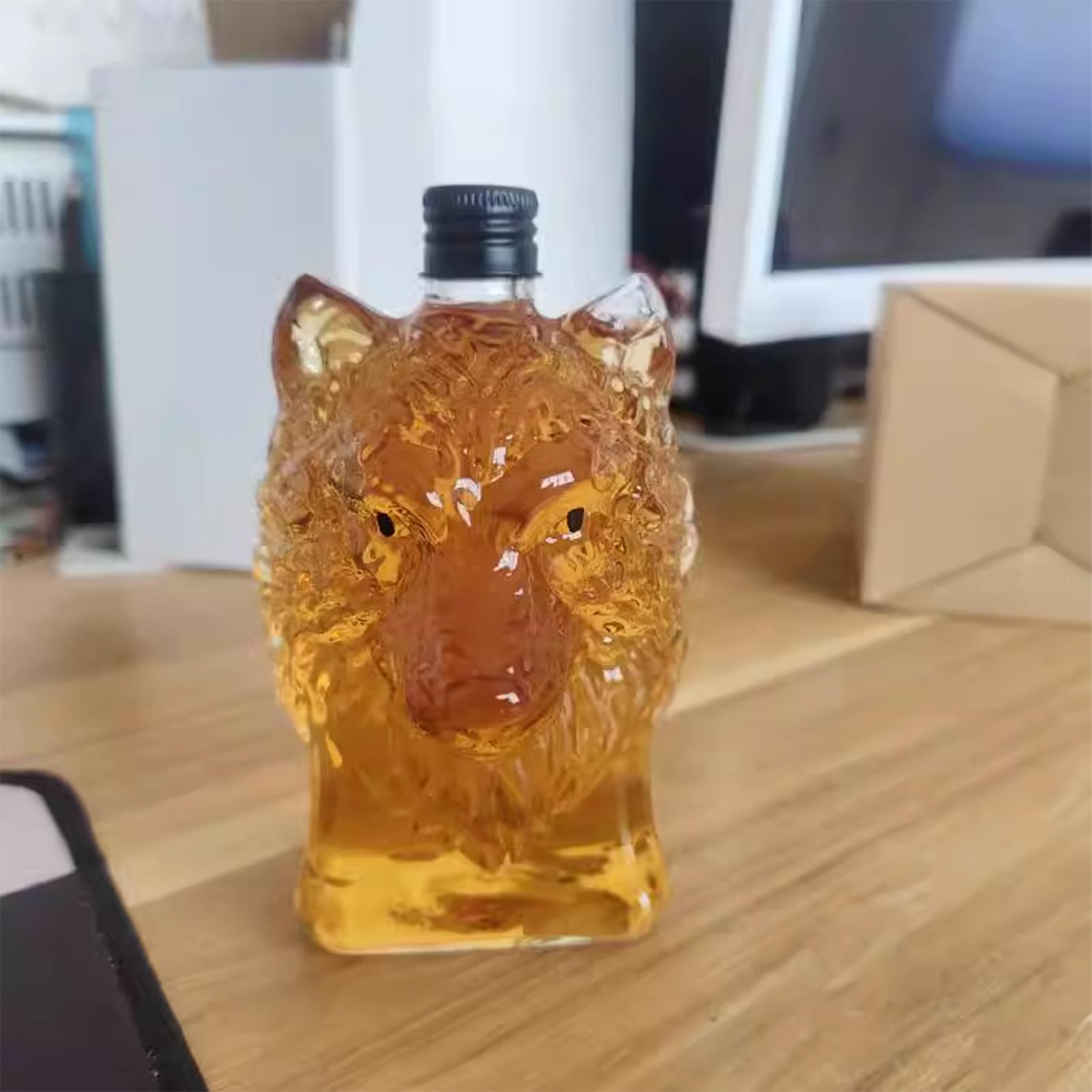 Whiskey Bottle Wolf Shape Wine - đánh giá và giá Vintage Collectible Glass