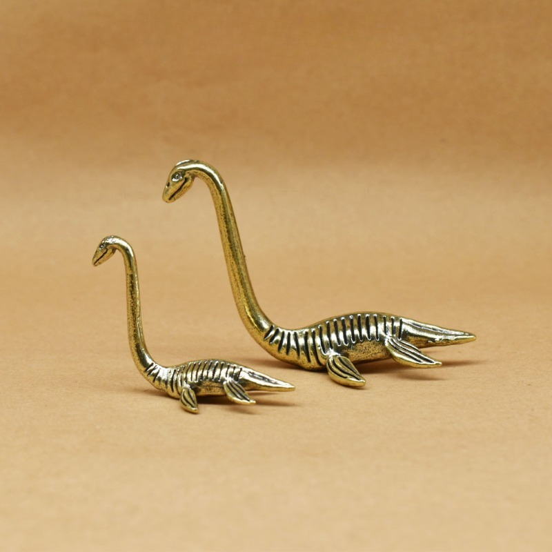 Loch Ness Monster Creature Bra - đánh giá và giá Vintage Collectible Christmas Ornaments