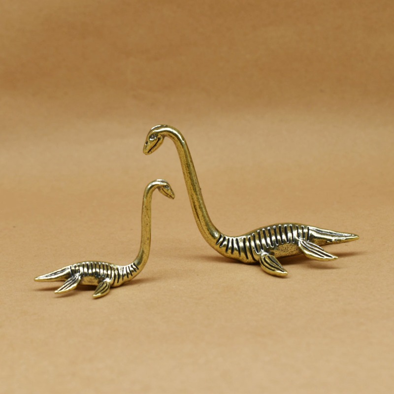 Loch Ness Monster Creature Bra - đánh giá và giá Vintage Collectible Christmas Ornaments