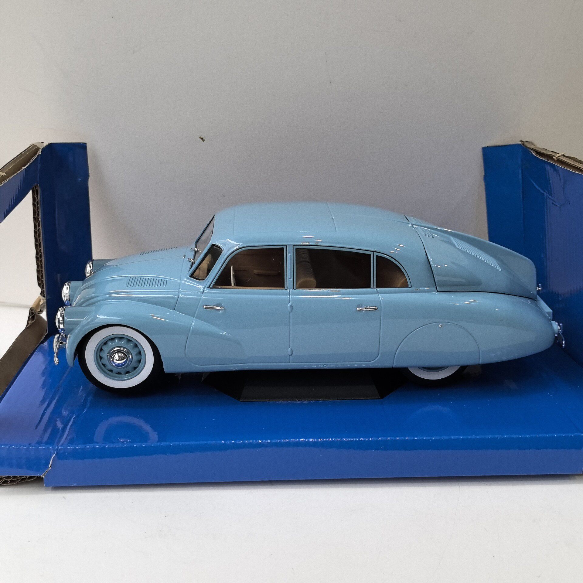 MCG Diecast 1/18 Scale TATRA 8 - đánh giá và giá Vintage And Collectible