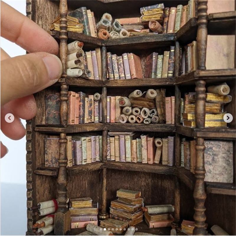 Miniature Bookcase Bookshelf D - đánh giá và giá Vintage Collectible Glass